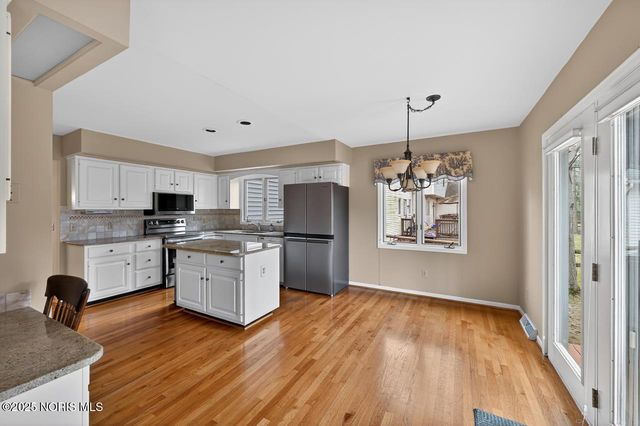 4414 Todd Drive, Sylvania, OH 43560