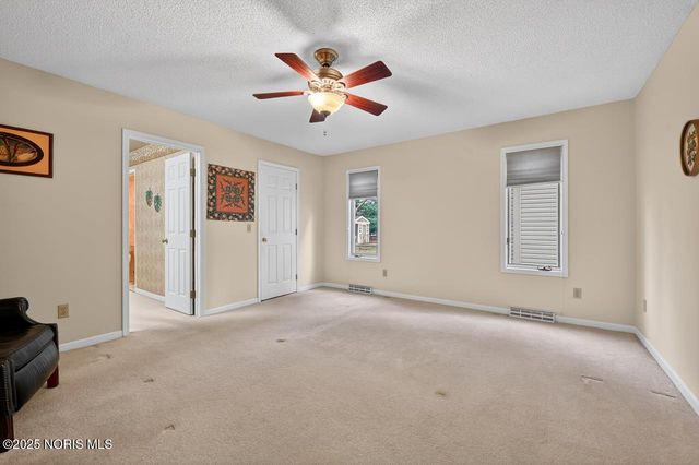 4414 Todd Drive, Sylvania, OH 43560