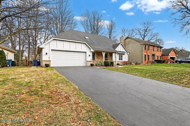 4414 Todd Drive, Sylvania, OH 43560