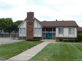 30200 Southfield Road 204, Southfield, MI 48076