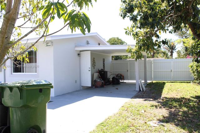 2411 SW 6th St, Fort Lauderdale, FL 33312