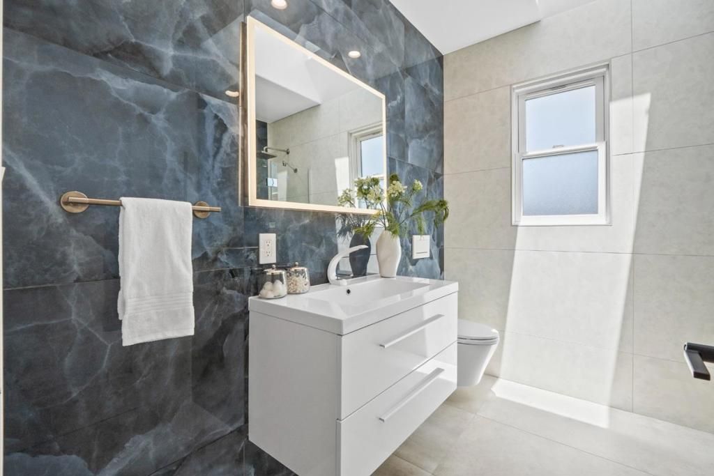 Image 16 of property listing at 1040 Haven Avenue, Redwood City, CA 94063