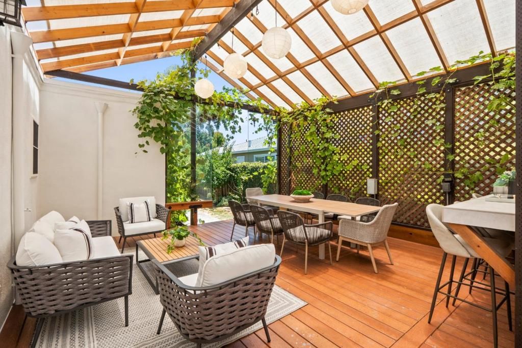 Image 18 of property listing at 1040 Haven Avenue, Redwood City, CA 94063
