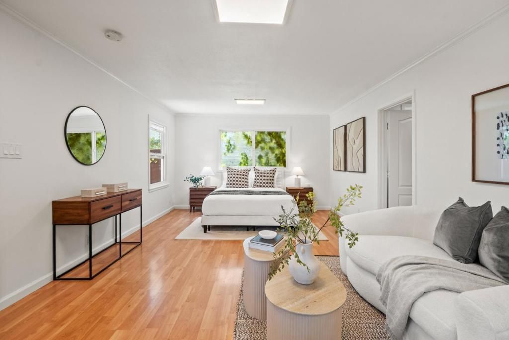 Image 22 of property listing at 1040 Haven Avenue, Redwood City, CA 94063