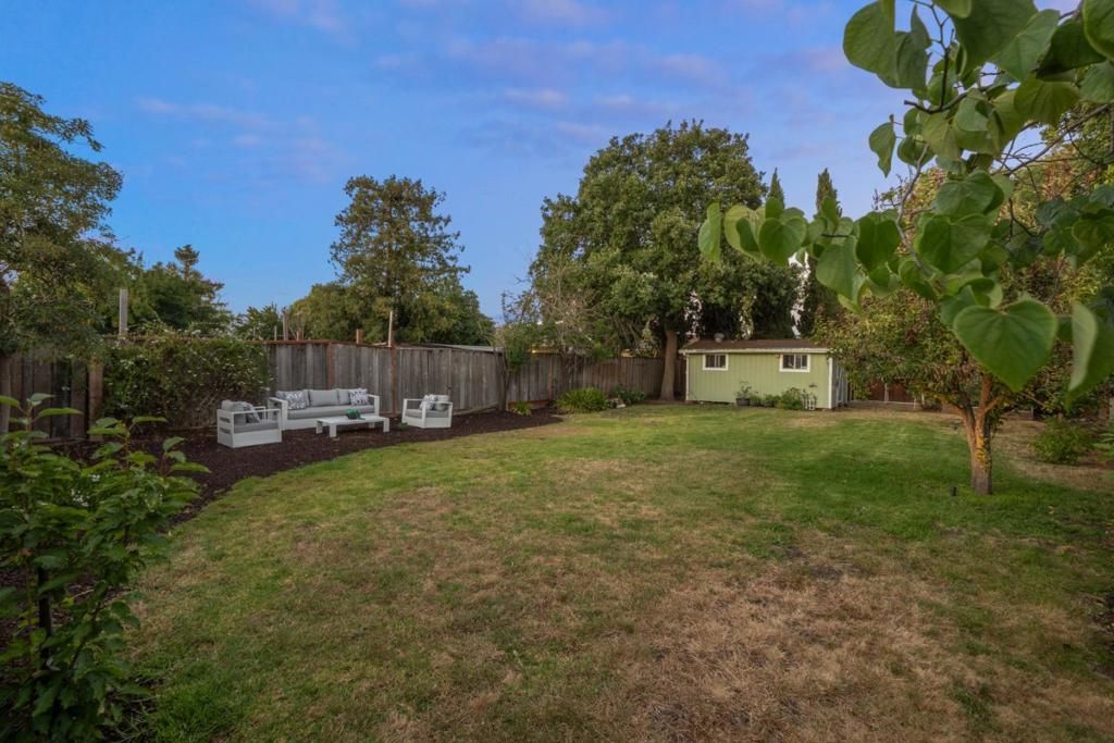 Image 26 of property listing at 1040 Haven Avenue, Redwood City, CA 94063