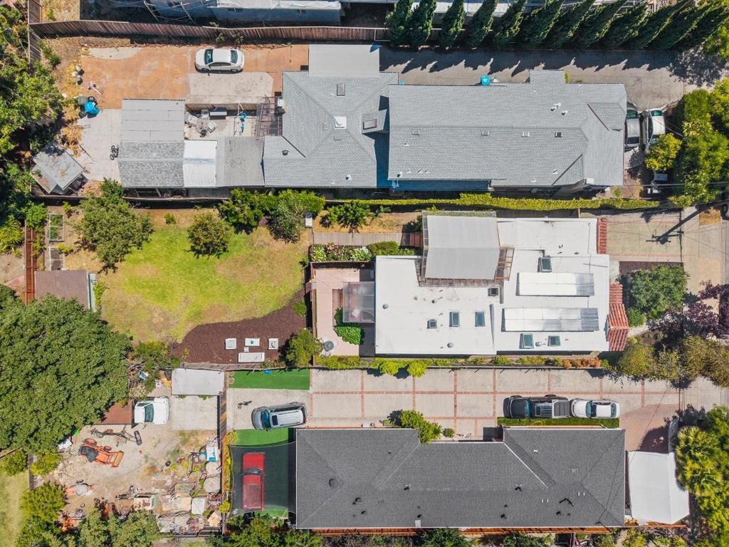 Image 28 of property listing at 1040 Haven Avenue, Redwood City, CA 94063