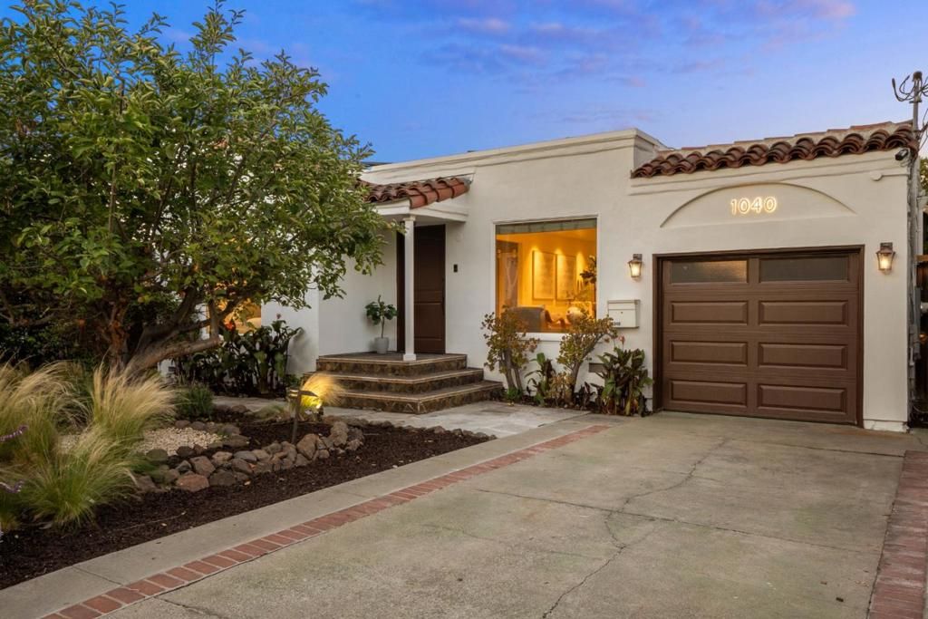 Image 3 of property listing at 1040 Haven Avenue, Redwood City, CA 94063