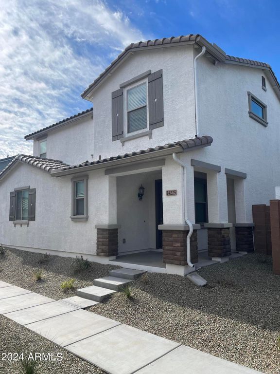 14225 W BRONCO Trail, Surprise, AZ 85387