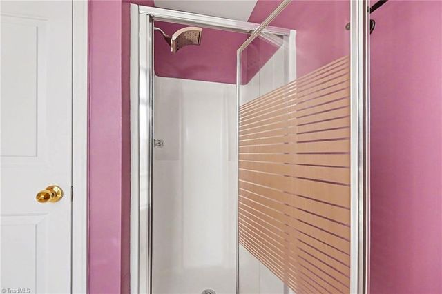 802 Lisa Run Court, Kernersville, NC 27284