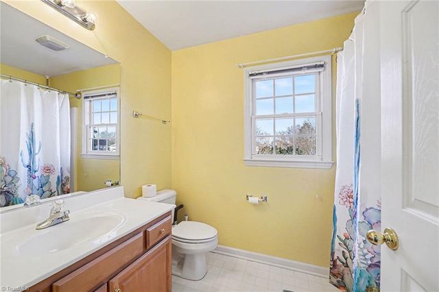 802 Lisa Run Court, Kernersville, NC 27284