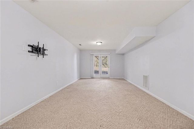 802 Lisa Run Court, Kernersville, NC 27284