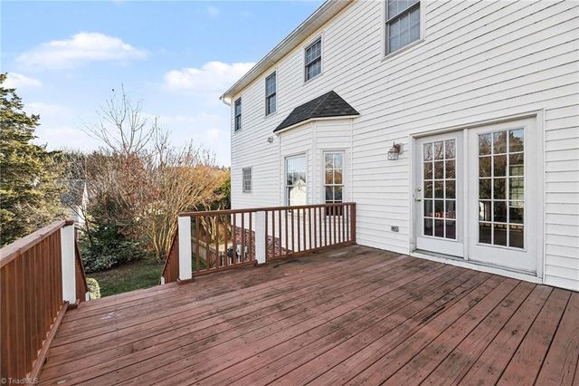 802 Lisa Run Court, Kernersville, NC 27284