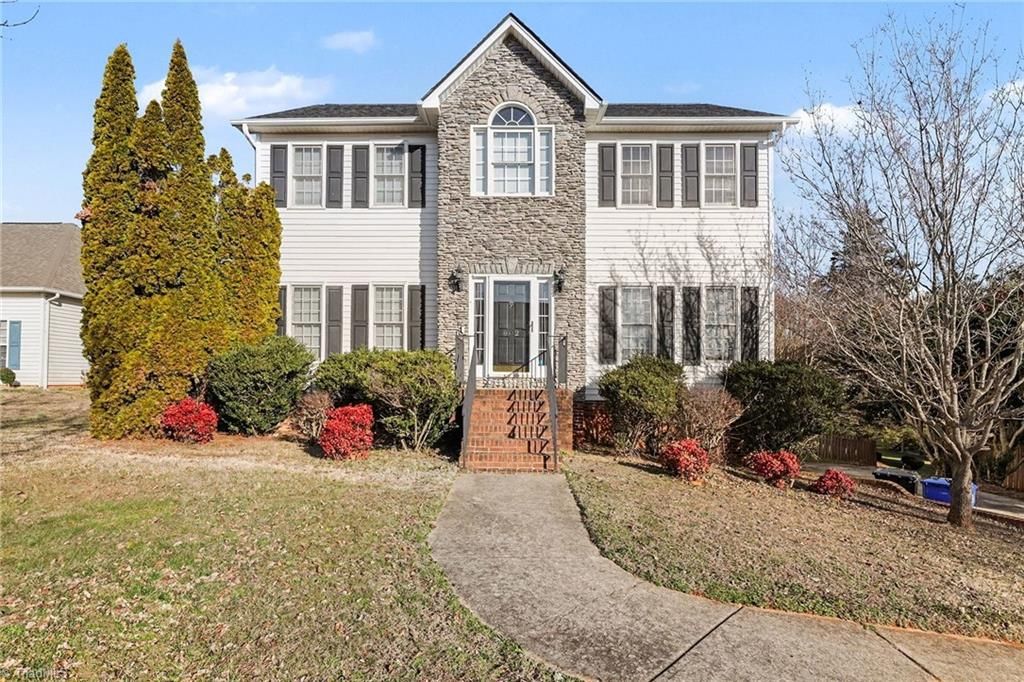 802 Lisa Run Court, Kernersville, NC 27284