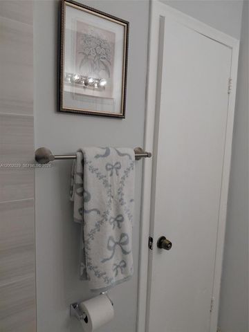 1433 SW 24th Ct 1, Fort Lauderdale, FL 33315