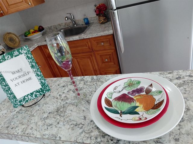 1433 SW 24th Ct 1, Fort Lauderdale, FL 33315