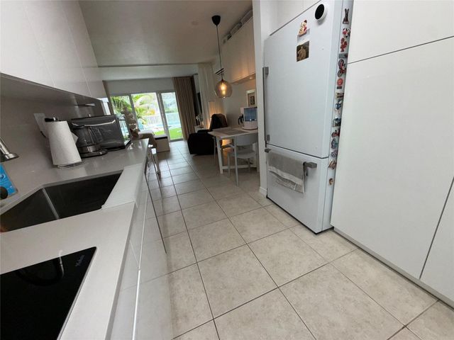 3223 NE 12th Street 6E, Pompano Beach, FL 33062