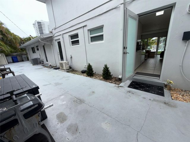 3223 NE 12th Street 6E, Pompano Beach, FL 33062