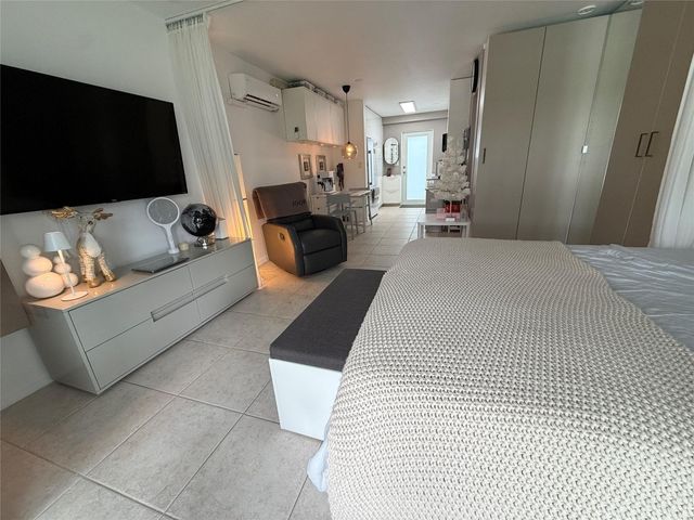 3223 NE 12th Street 6E, Pompano Beach, FL 33062