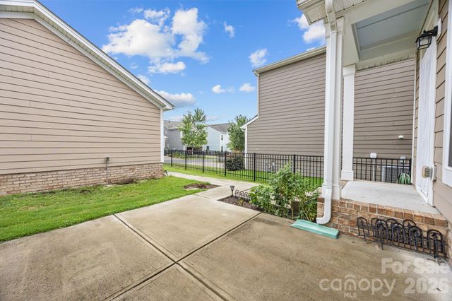 4028 Whittier Lane, Tega Cay, SC 29708