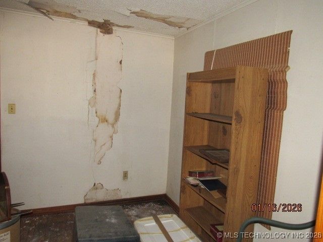 1571 Hospital, Healdton, OK 73463