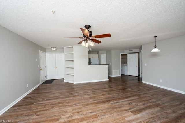 1021 Ivy Glen Drive, Winston-salem, NC 27127