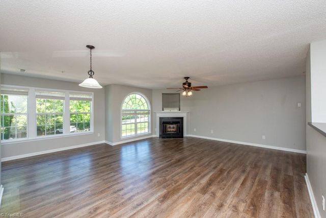 1021 Ivy Glen Drive, Winston-salem, NC 27127