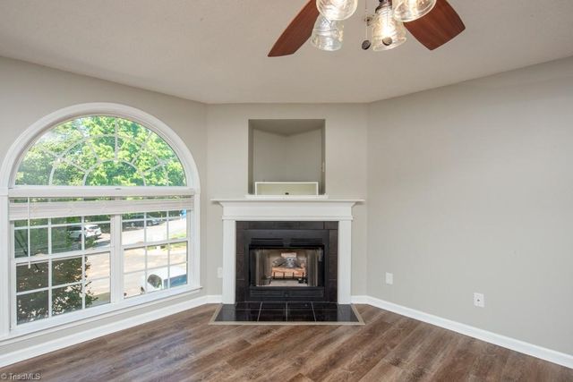 1021 Ivy Glen Drive, Winston-salem, NC 27127