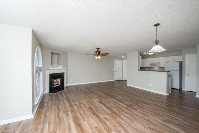 1021 Ivy Glen Drive, Winston-salem, NC 27127