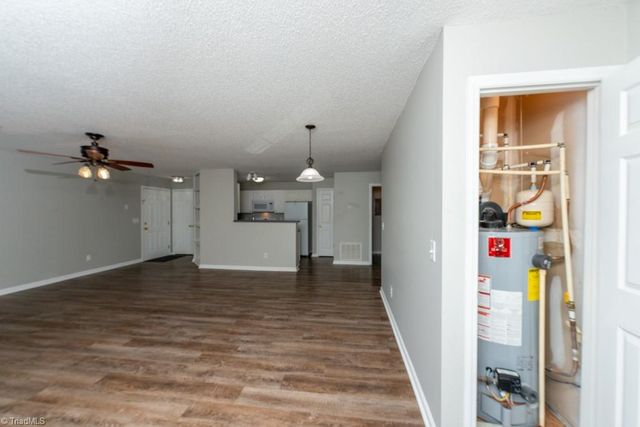1021 Ivy Glen Drive, Winston-salem, NC 27127