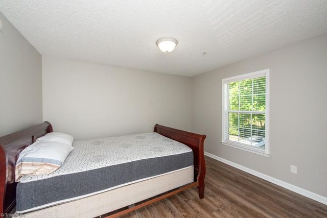 1021 Ivy Glen Drive, Winston-salem, NC 27127