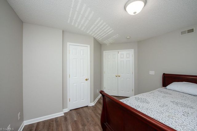 1021 Ivy Glen Drive, Winston-salem, NC 27127