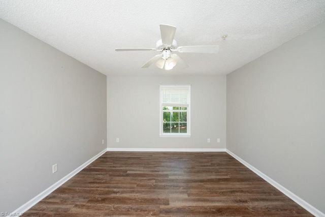 1021 Ivy Glen Drive, Winston-salem, NC 27127