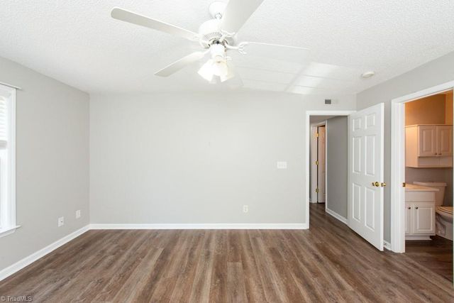 1021 Ivy Glen Drive, Winston-salem, NC 27127