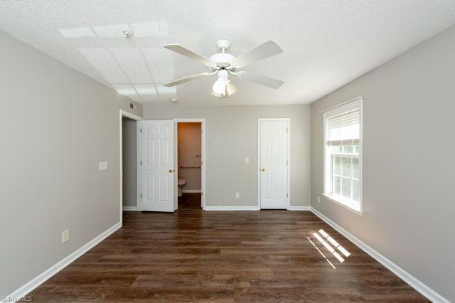 1021 Ivy Glen Drive, Winston-salem, NC 27127