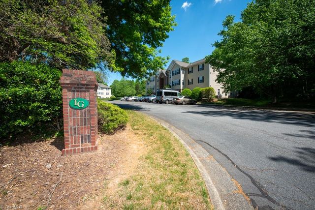 1021 Ivy Glen Drive, Winston-salem, NC 27127