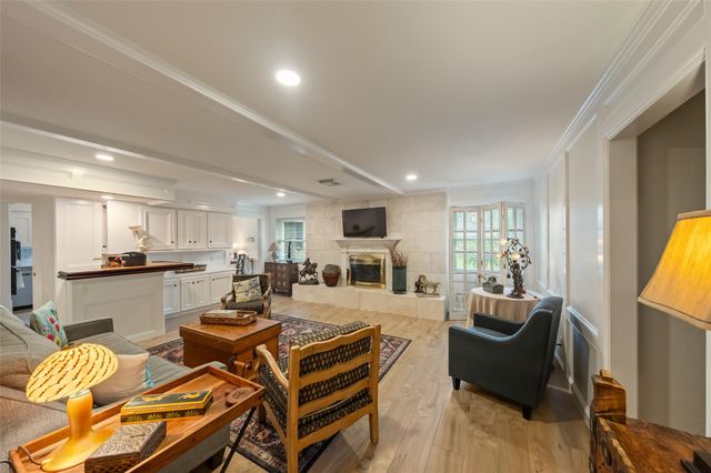11810 Cypresswood Drive, Houston, TX 77070
