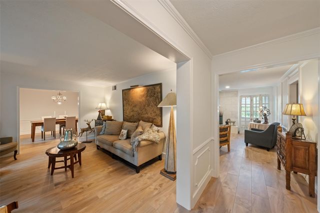 11810 Cypresswood Drive, Houston, TX 77070