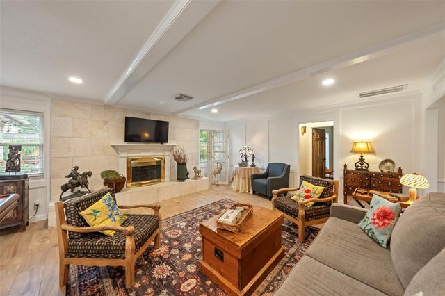 11810 Cypresswood Drive, Houston, TX 77070