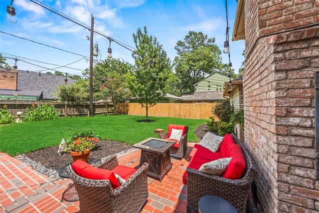 11810 Cypresswood Drive, Houston, TX 77070