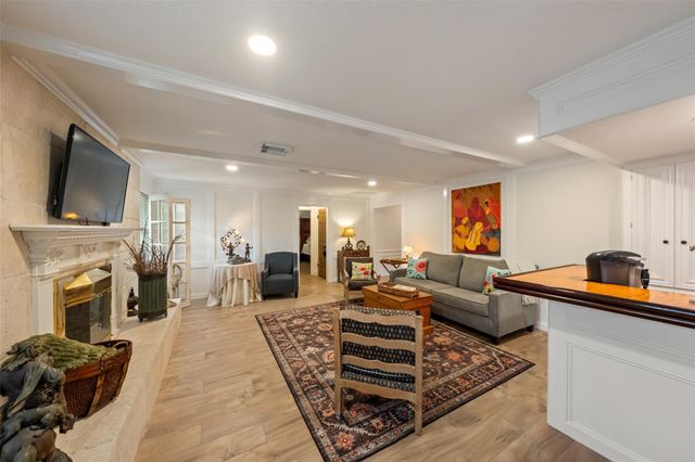 11810 Cypresswood Drive, Houston, TX 77070