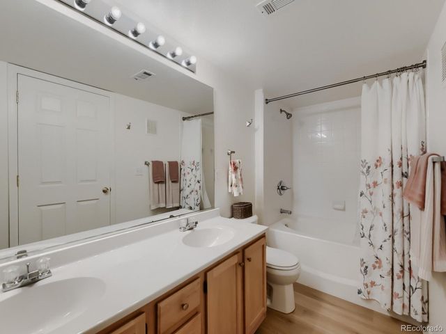 1080 Opal St 201, Broomfield, CO 80020