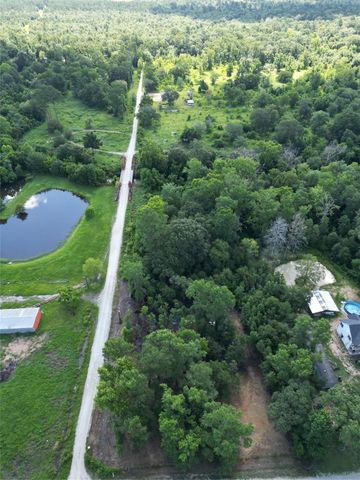 000 Red Oak Drive, Plantersville, TX 77363