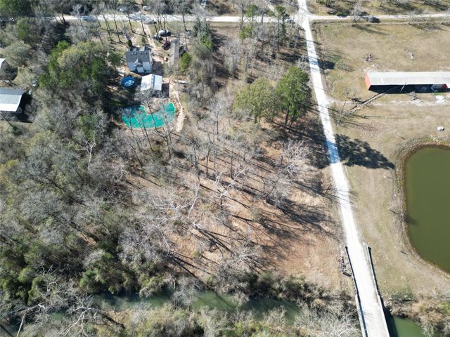 000 Red Oak Drive, Plantersville, TX 77363