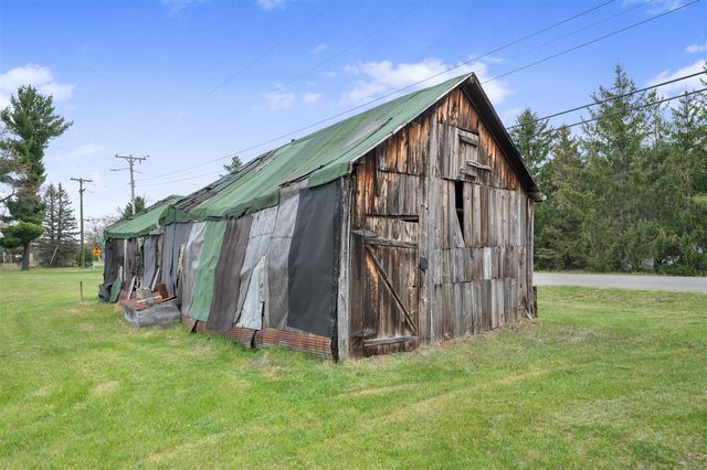 155 N Cook Avenue, Harrison, MI 48625