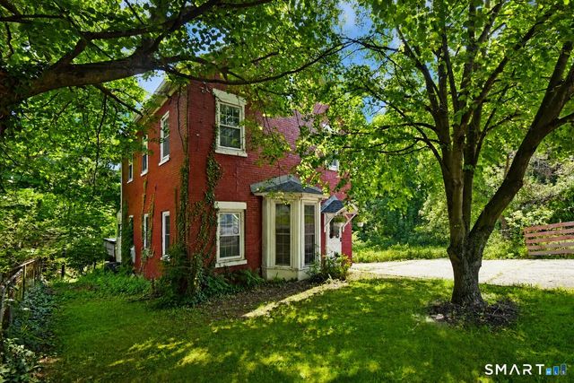 286 Bloomfield Avenue, West Hartford, CT 06117