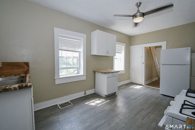 286 Bloomfield Avenue, West Hartford, CT 06117