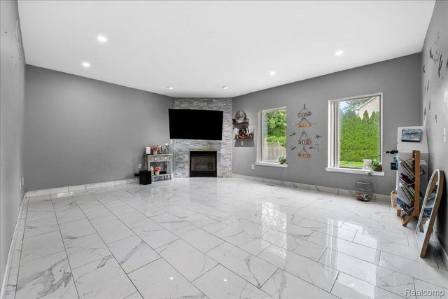 24364 Curtis Drive, Brownstown Charter Township, MI 48134
