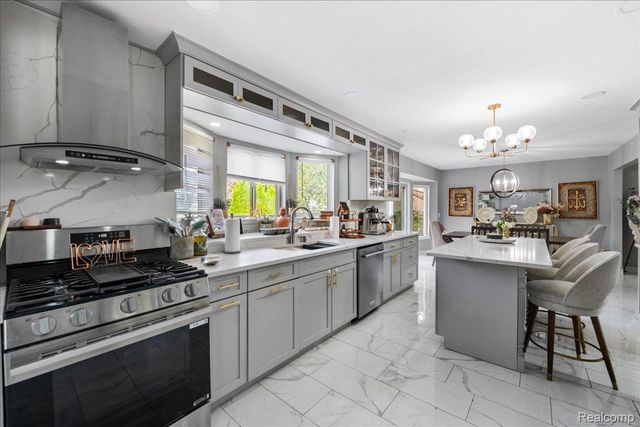 24364 Curtis Drive, Brownstown Charter Township, MI 48134