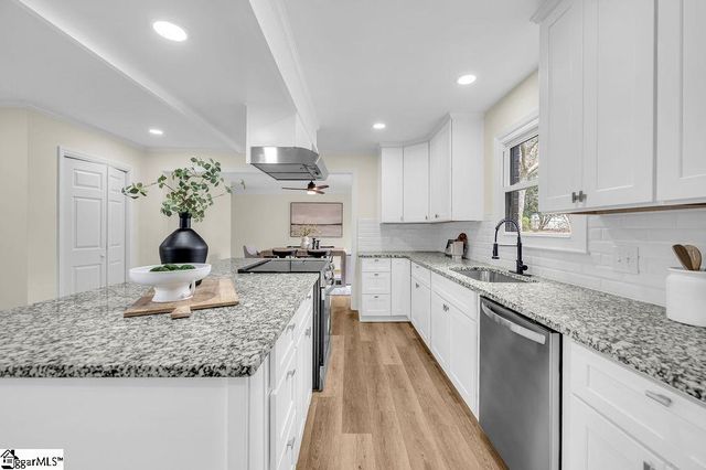 311 Dunbarton Court, Spartanburg, SC 29307