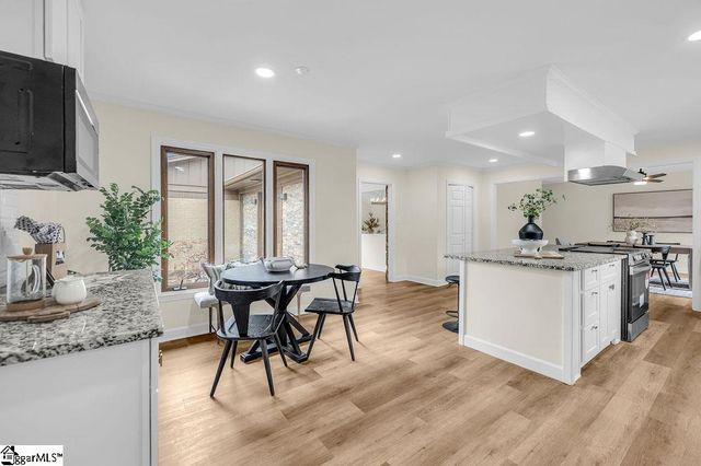 311 Dunbarton Court, Spartanburg, SC 29307